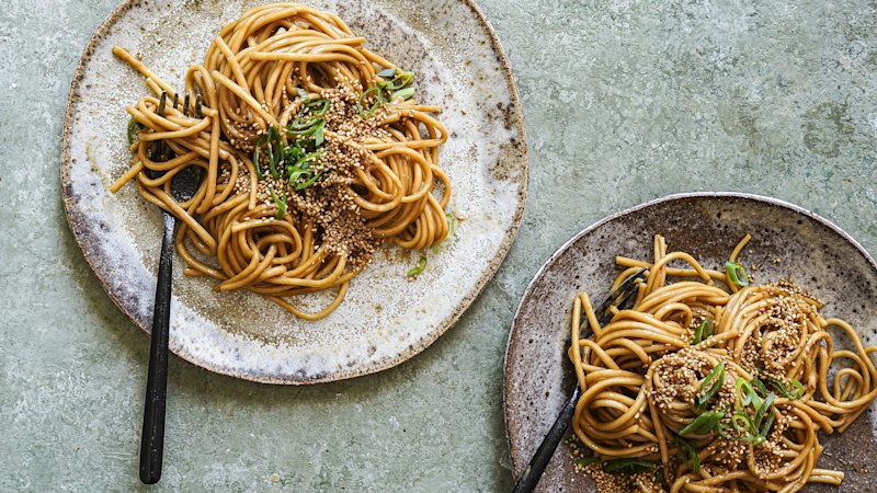 Easy-peasy sesame noodles