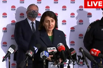 photo Latest Covid News Nsw Live https www theage com au national australia news live nsw covid 19 cases and exposure sites continue to grow police descend on south west sydney 20210709 p5887x html post p52gcm