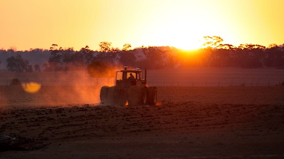 Farmers are being warned not to get taken in by fake machinery ads online.
