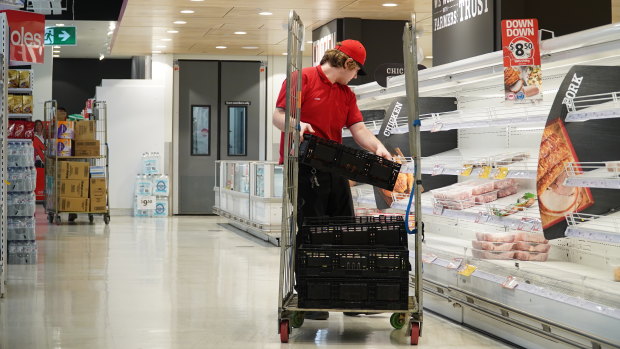 Retail supermarket workers are among those who may keep working if they are a close contact of a COVID-19 case, under new pandemic orders that came into effect at 11.59pm on Wednesday. 