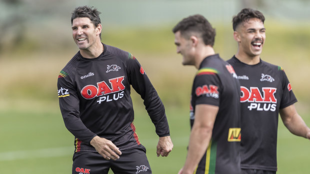 Trent Barrett hasn't let his signing with the Bulldogs for the 2021 season derail the Panthers.
