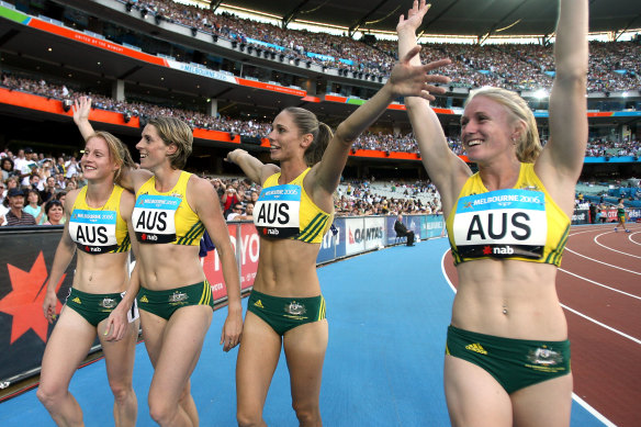 Australian relay runners celebrate their bronze medal at the 2006 games in Melbourne.