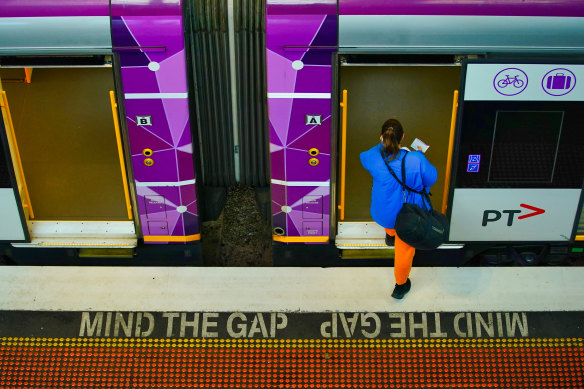 The unoin has accused V/Line of failing to deliver meaningful commitments to staff.