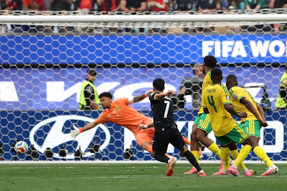 Stephen Eustaquio scores the winner for Canada against South Africa in Los Angeles.