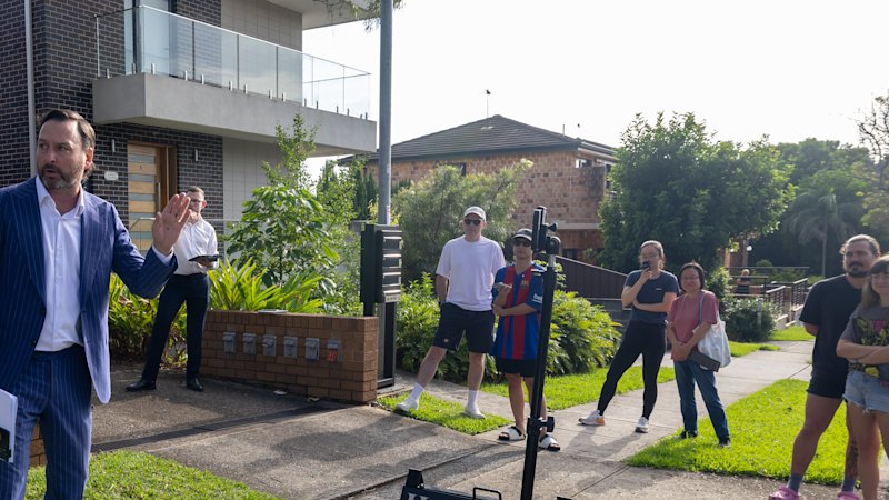 Property investors start to pull out of the market pre-auction
