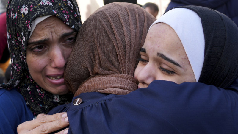 As Israeli, Hamas forces fight, deal to free some hostages in Gaza edges closer