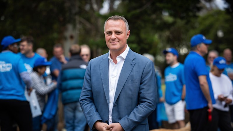 Tim Wilson weighs tilt at Liberal leadership as Nationals’ vote threatens Coalition agreement