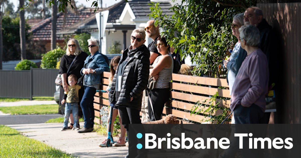 Melbourne auctions: Yarraville house last sold for $1.62 million passes in on $1.405 million bid - Vimarsana News