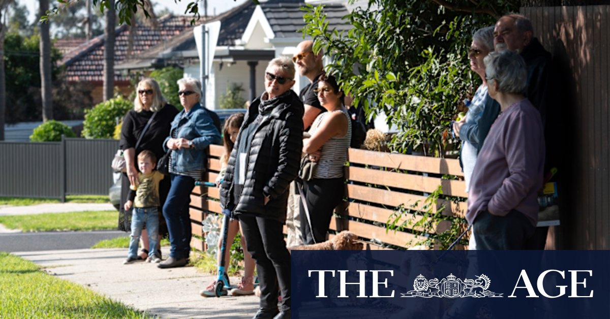 Melbourne auctions: Yarraville house last sold for $1.62 million passes in on $1.405 million bid - Vimarsana News