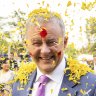 Albanese covered in petals as he seeks to strengthen trade deal with India
