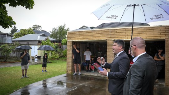 40 Deakin St, Essendon sold for $1,565,000 at auction on Saturday