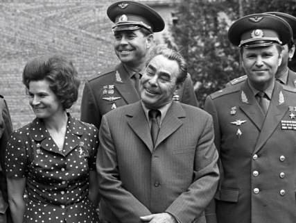  Soviet party leader Leonid Brezhnev (centre) with cosmonauts at Valentina Tereshkova (L), Vladimir Shatalov (R), behind Georgy Beregovoi, 1973. 