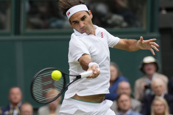 More eastern than western: the Federer forehand.