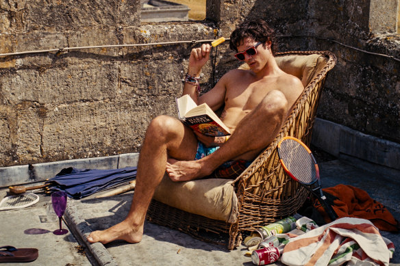 Jacob Elordi as the charismatic Felix Catton, the object of Oliver’s affections.