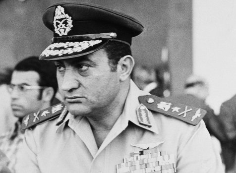 Hosni Mubarak was an air force commander in October 6, 1974.