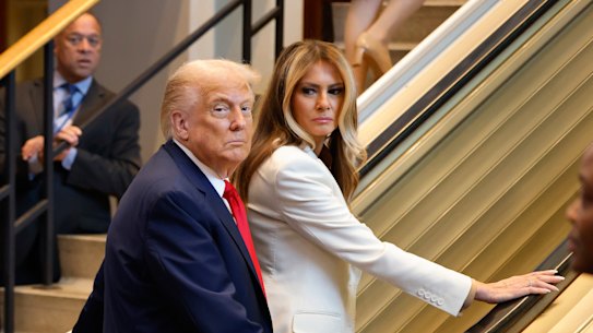 US President Donald Trump and first lady Melania Trump hit an escalator failure at the UN.