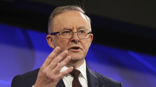 Federal Labor will dump several contentious economic policies at a meeting later on Monday.