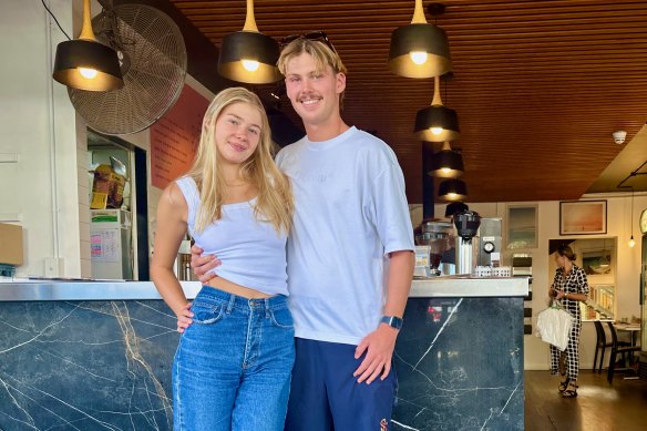 Mason and Zuza fell in love. 