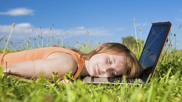 Three quarters of Australian workers burnt out last year.