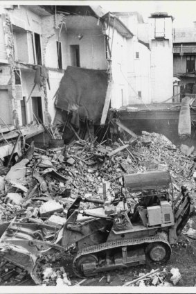 The demolition of Bellevue Hotel in Brisbane in 1979.
