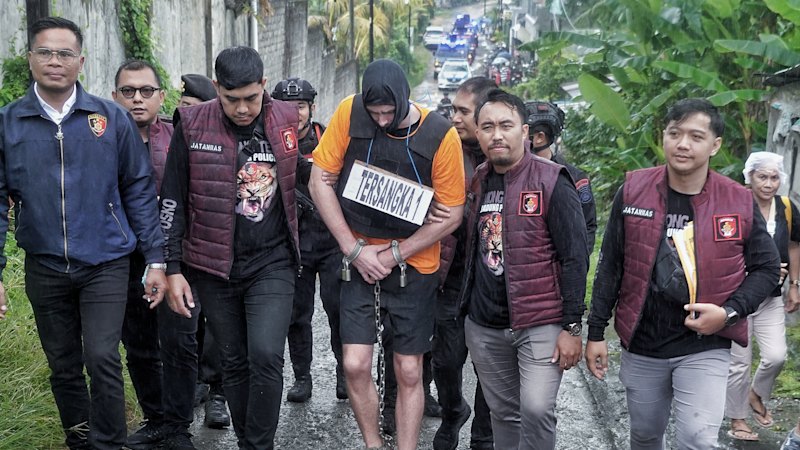 Sydney plumber arrested over Bali murder was just helping a friend, lawyer says