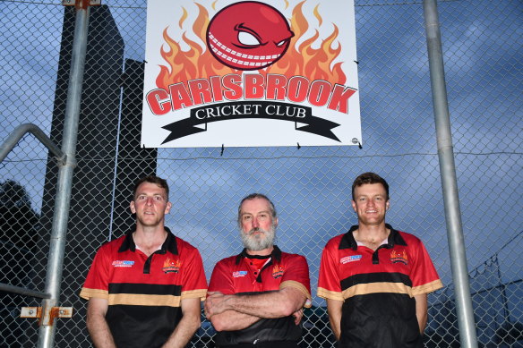Carisbrook Cricket Club president Caleb Cluff (centre) is one of those frustrated by the new scoring system adopted for the sport. He’s pictured alongside Nick Broad and Will Coutts.