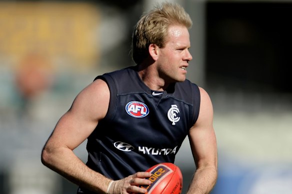 Nick Stevens playing for Carlton in 2008.