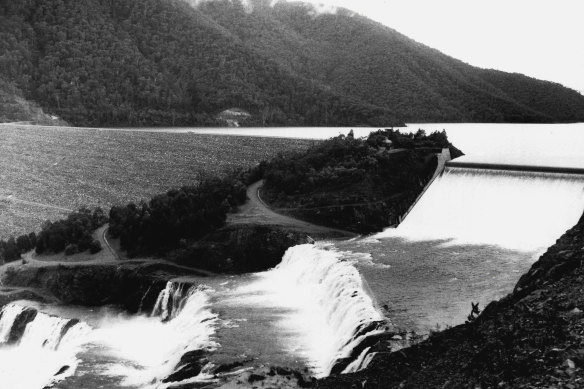Dartmouth Dam overflows for the first time since it construction was completed in 1979.