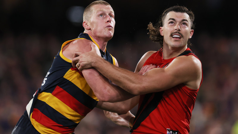 AFL round 19 LIVE updates: Bombers, Crows will start on time at Marvel Stadium despite global IT outage