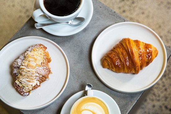 Lune’s classic and almond croissants.