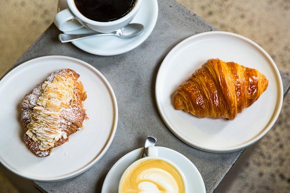 Lune’s classic and almond croissants.