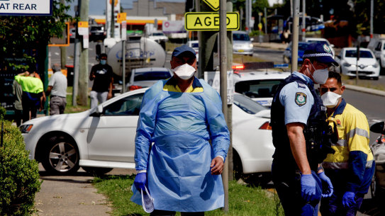People were forced to plea and beg for admittance when Liverpool’s Elizabeth Drive COVID testing drive through facility shut its doors at 4pm on December 29, leaving many who had waited several hours in queue to simply go home to try again another day. 