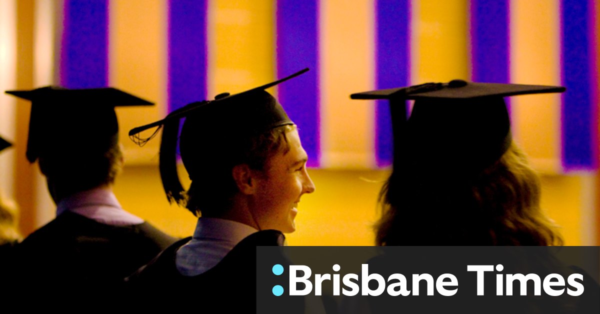 Surge in early uni offers comes under fire from education experts - Vimarsana News