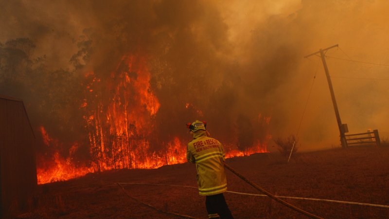 NSW bushfires LIVE: Third person dies in NSW bushfires