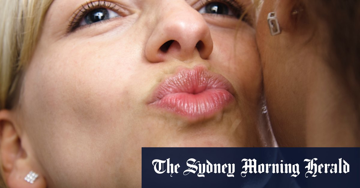 Lips or no lips? The rules of kissing hello in Europe