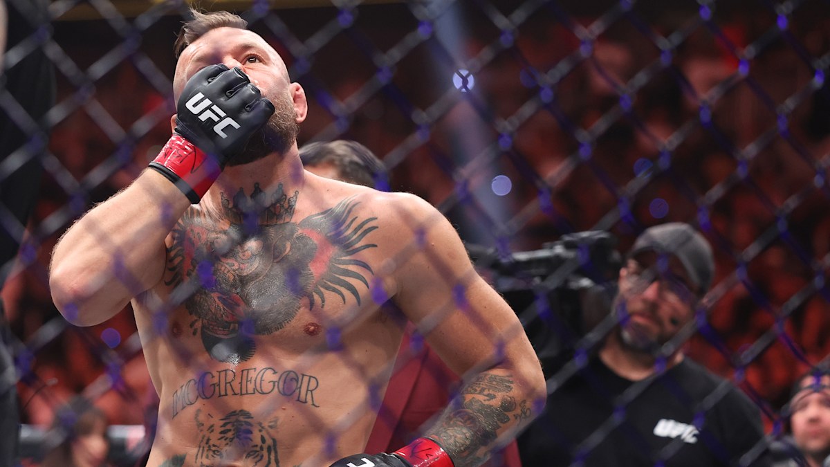 McGregor booed after farcical UFC comeback