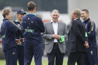 Ian Chappell (middle) with Shane Warne (second from right) in 2010.