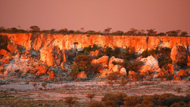The Granites in Mt Magnet are a popular tourist attraction. 