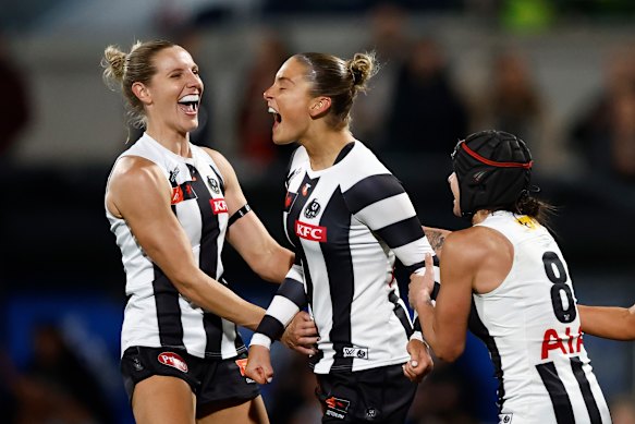 Ashley Centra from Magpies celebrates a goal and celebrates its target for the first time.