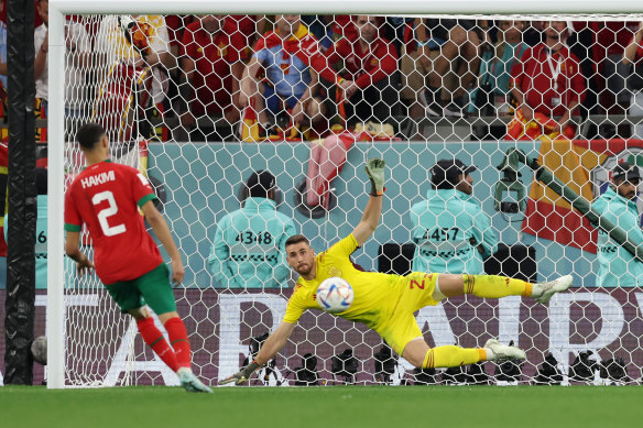Achraf Hakimi of Morocco scores the team’s fourth and winning penalty.