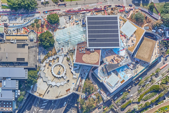 Aerial picture of Sydney Modern shows the spiral foundations of the art garden going up on the land bridge over the Eastern Distributor to the rear of Sydney Modern’s Welcome Plaza.
