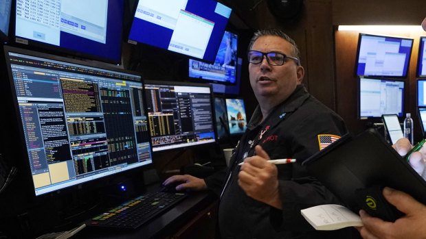 ASX slides amid mixed Wall Street start to the week