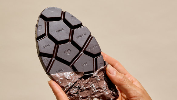 Pana Chocolate created a flat egg that reduces the product’s packaging and transport emissions.