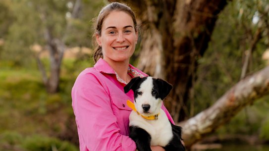 Courtney Moir e seu border collie Blossom.