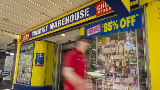 Chemists to lose dollar-discount option as government bows to Pharmacy Guild pressure