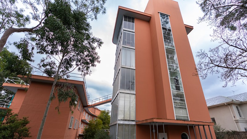 Crypto billionaire Ed Craven snaps up units near Melbourne compound