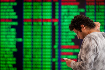 The local market finished the week down 0.9 per cent. 