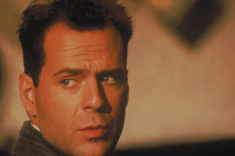 La franchise cinématographique qui a fait de lui une superstar : Bruce Willis dans Die Hard.