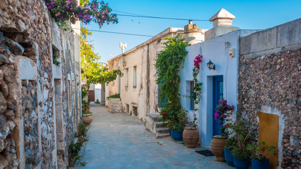 Tourists are deterred from visiting Kythera by tenuous electricity and the occasional earthquake. 