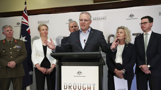 Coordinator-General for Drought Major General Stephen Day, Minister for Regional Services, Sport, Local Government and Decentralisation Bridget McKenzie, Deputy Prime Minister Michael McCormack, Prime Minister Scott Morrison, NFF President Fiona Simson and Minister for Agriculture and Water Resources David Littleproud. 